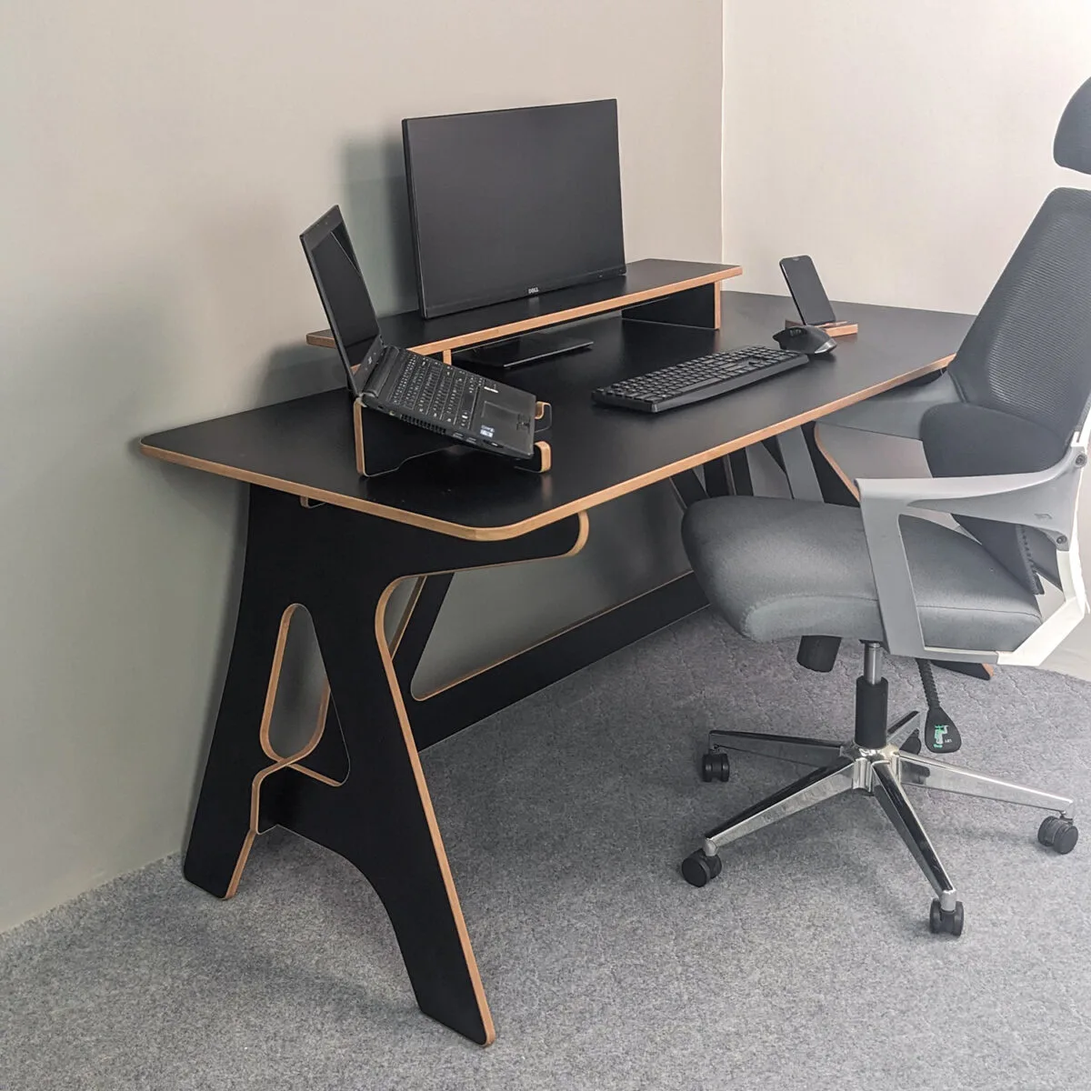 computer table black