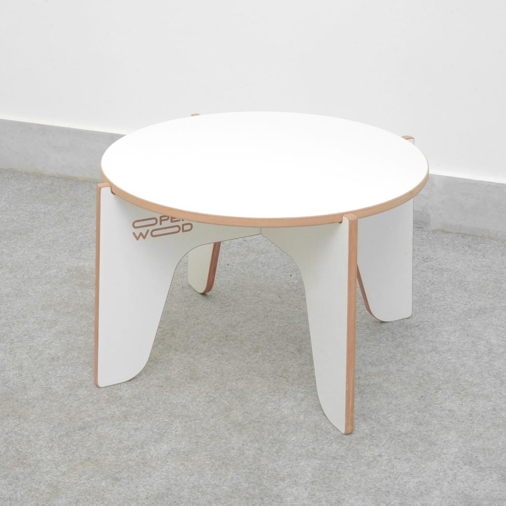 Round wooden Coffee Table