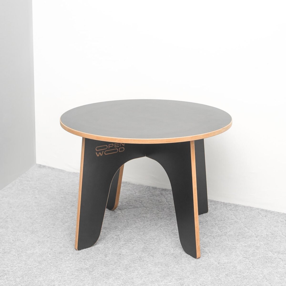 round coffee table