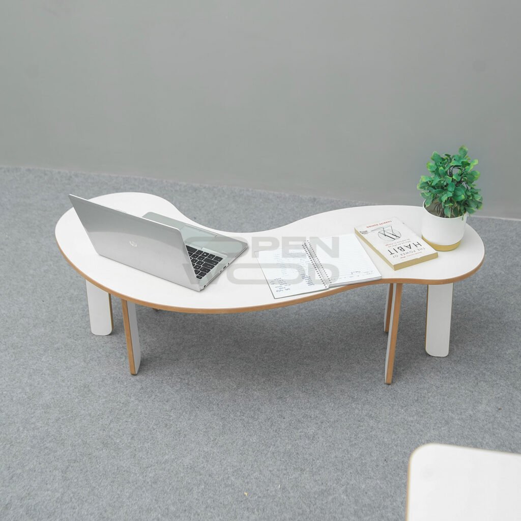 curvy study table